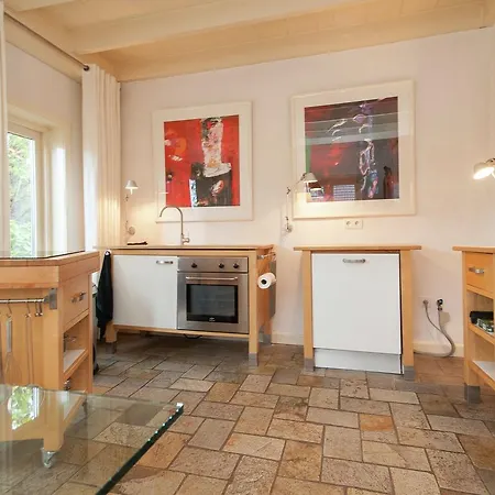 Spacious Holiday In With Jacuzzi * Groet