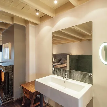 Spacious Holiday In With Jacuzzi *